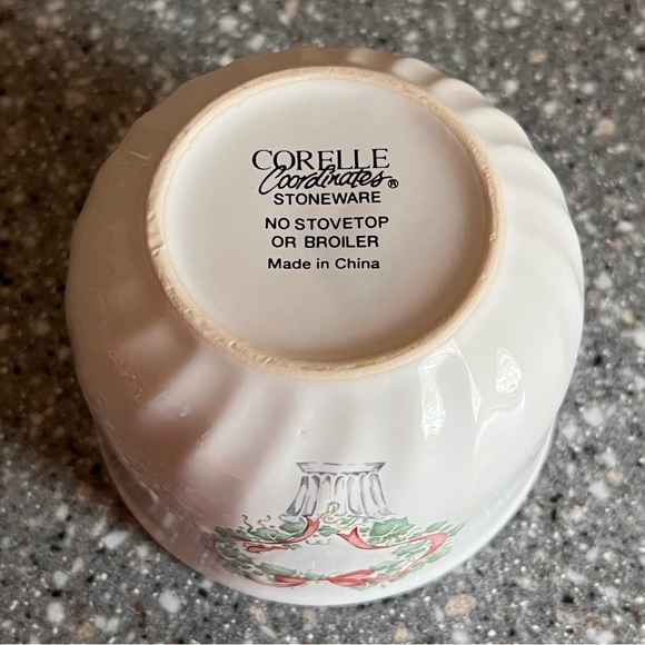 Corelle Coodinates Callaway Holiday Sugar & Creamer Set Vintage July 1999- NIB - Picture 6 of 10